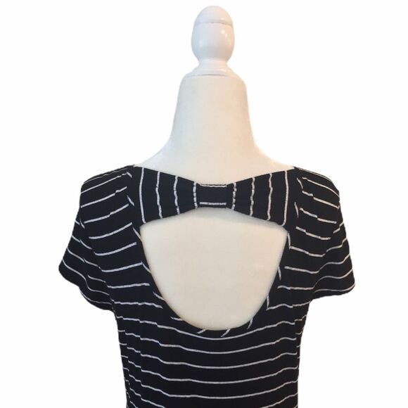 Chelsea & Theodore Striped Black Bow Peplum Top - Picture 9 of 10